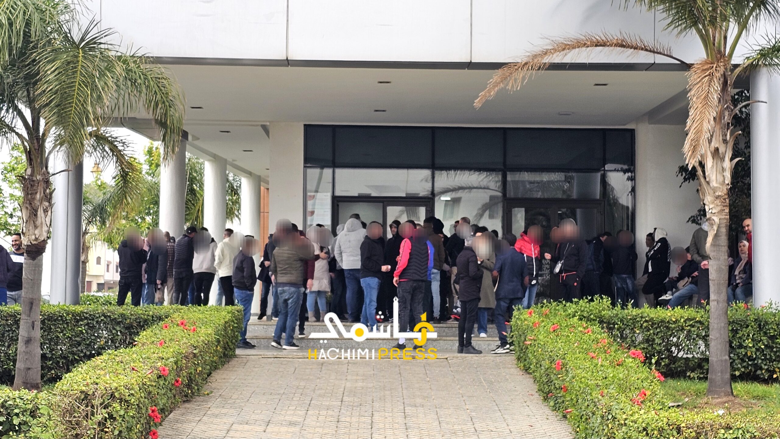 أعرب العمال المفصولون