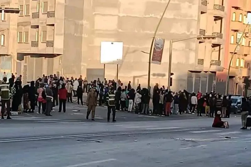 تبادل الرشق بالحجارة تبادل الرشق بالحجارة